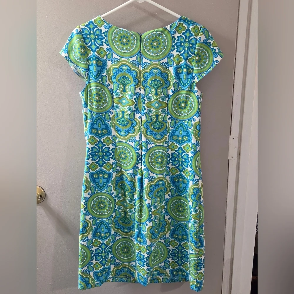 London Style Vibrant Blue & Green Paisley Cap-Sleeve Sheath Dress - Picture 3 of 6